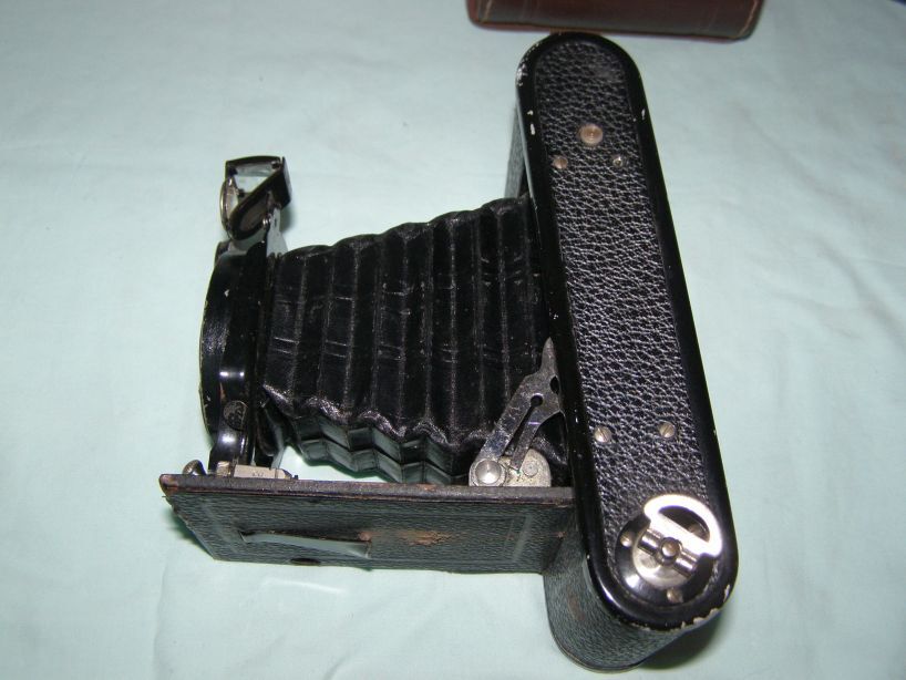 Former Luminor bellows camera (made in France) early 20th century with its leather case