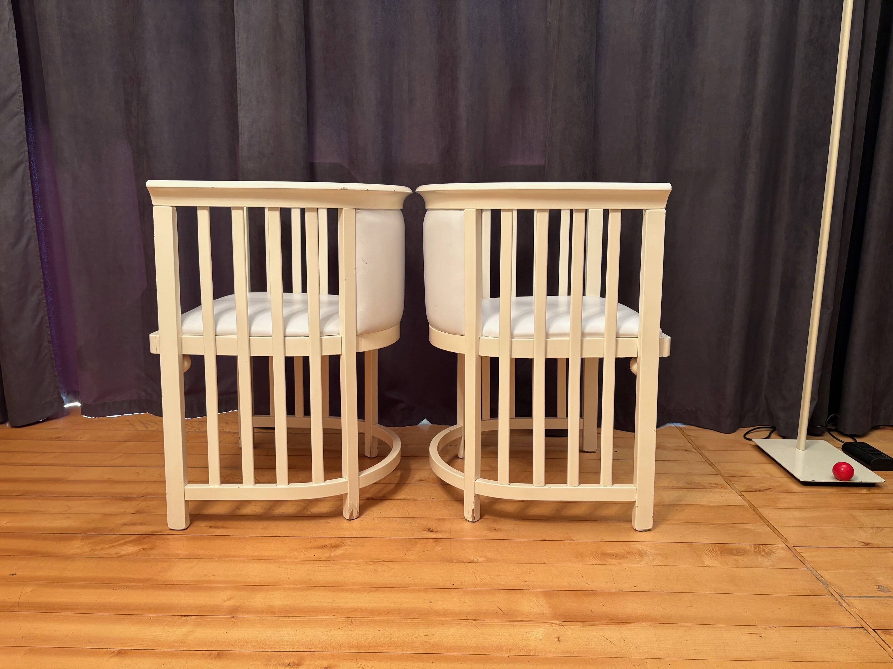 Pair of armchairs designed by Josef Hoffmann for Cabaret Fledermaus, Austri