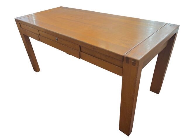 Pierre Chapo's Office B02