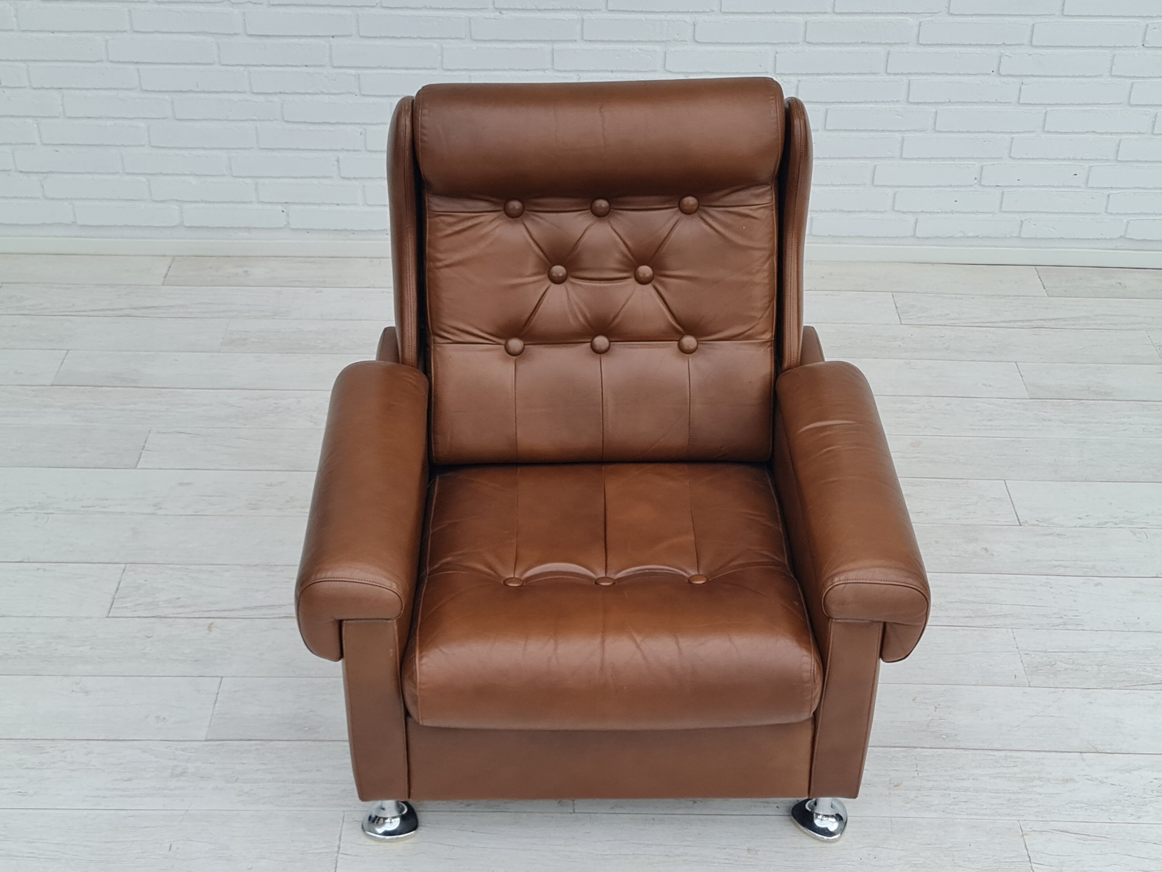Fauteuil en cuir du milieu du siècle, années 1970