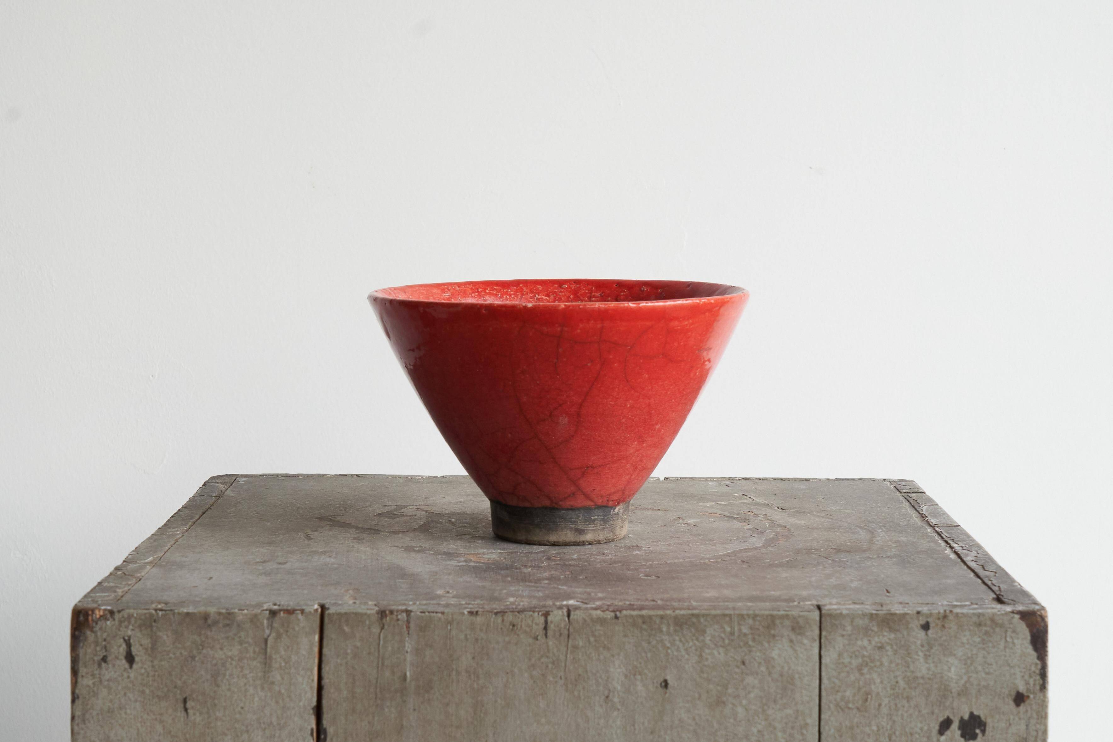 Cracked "Sang de Boeuf" bowl, glazed, early 20th century