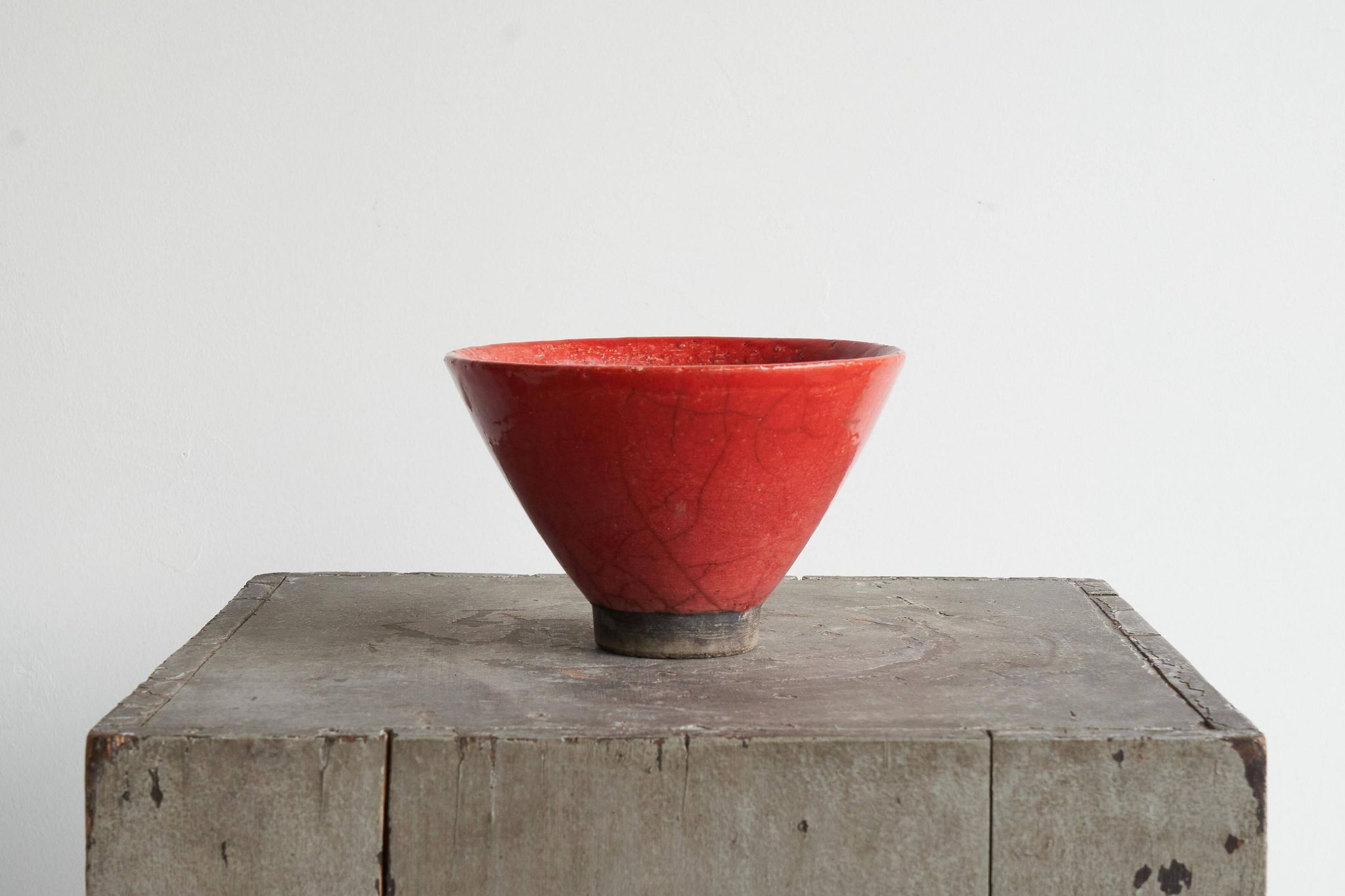 Cracked "Sang de Boeuf" bowl, glazed, early 20th century