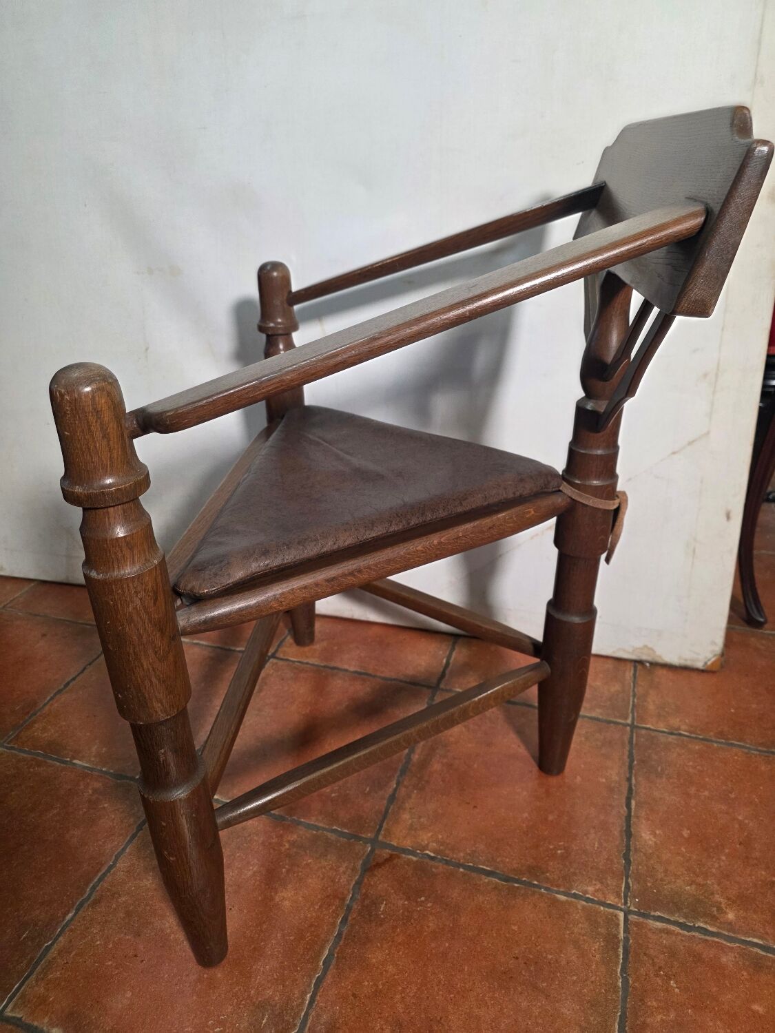 Corner tripod monk chair Munkstol Solid oak