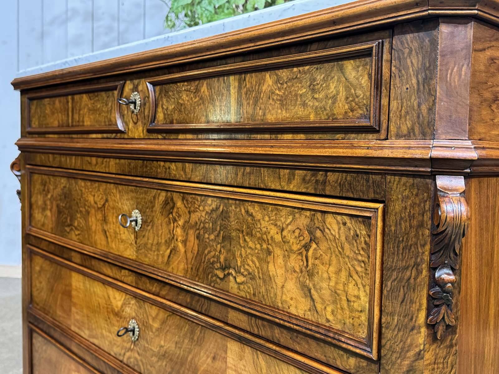 Napoleon III commode in walnut, fir and white marble from the 19th century.