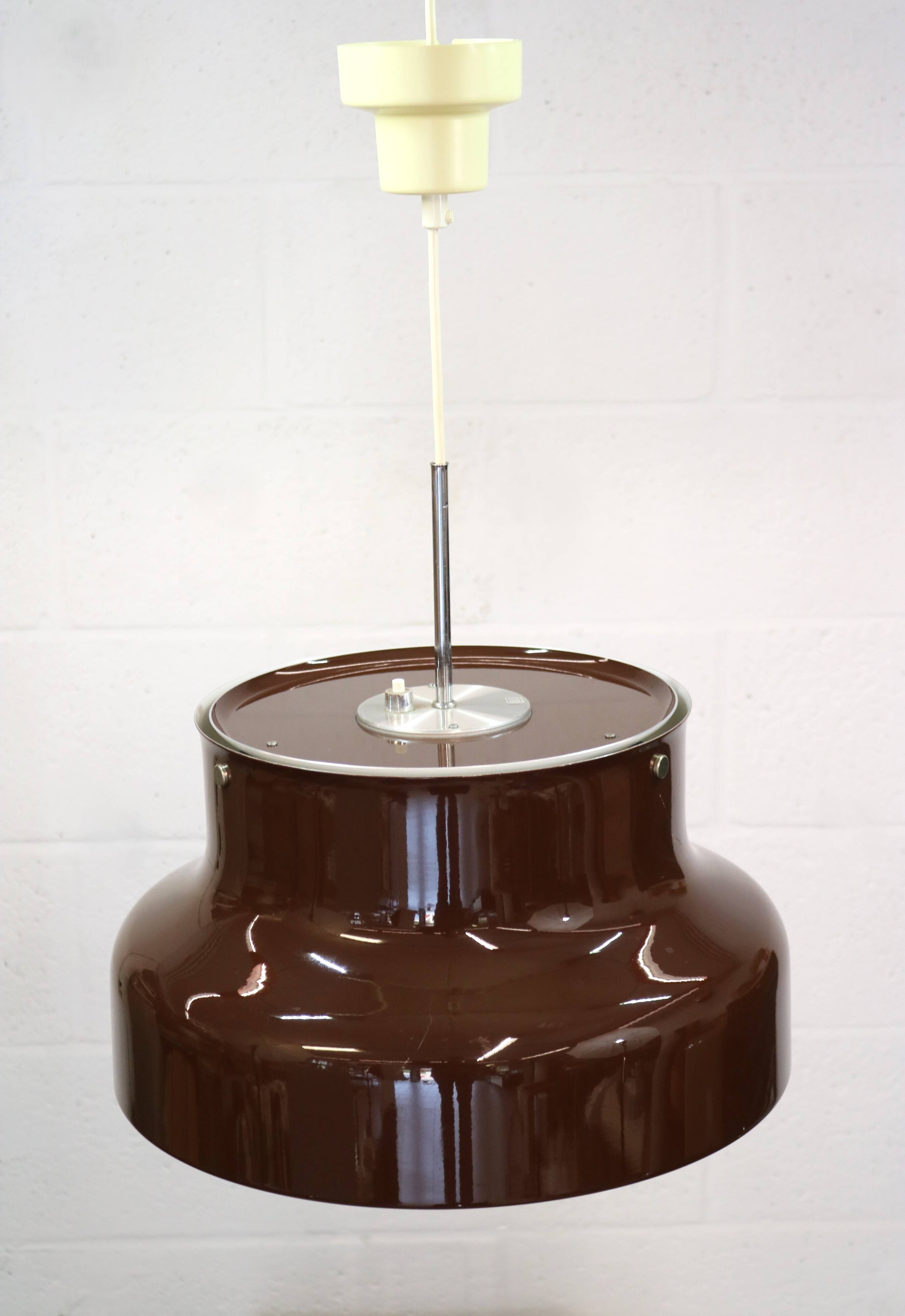 Suspension Bumling marron chocolat par Ateljé Lyktan conçue par Anders Pherson