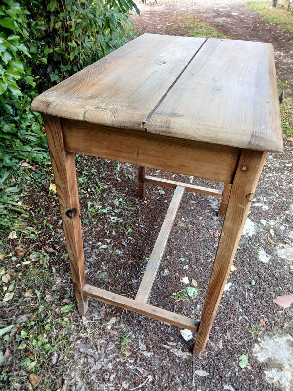Petite table d'appoint ancienne