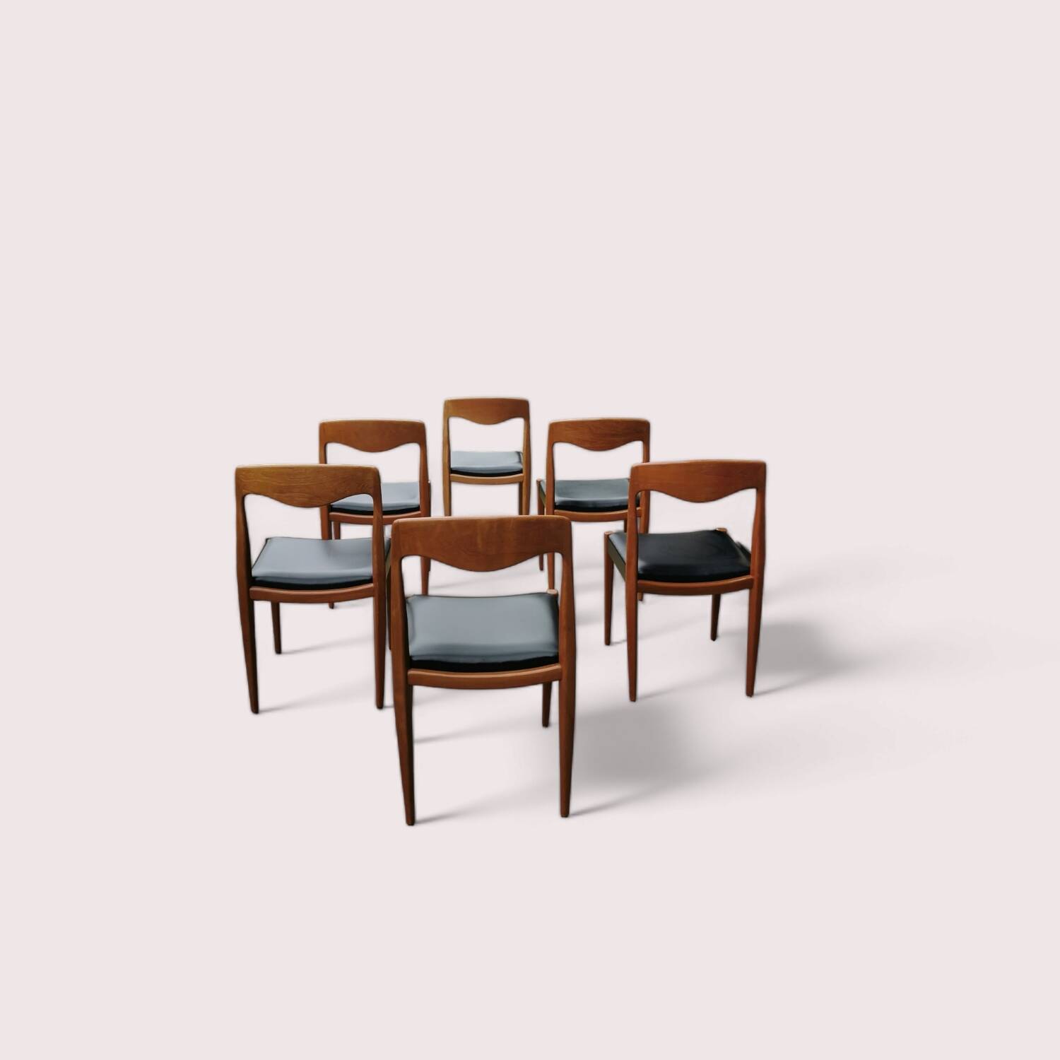Lot de 5 chaises style Niels Otto Moller