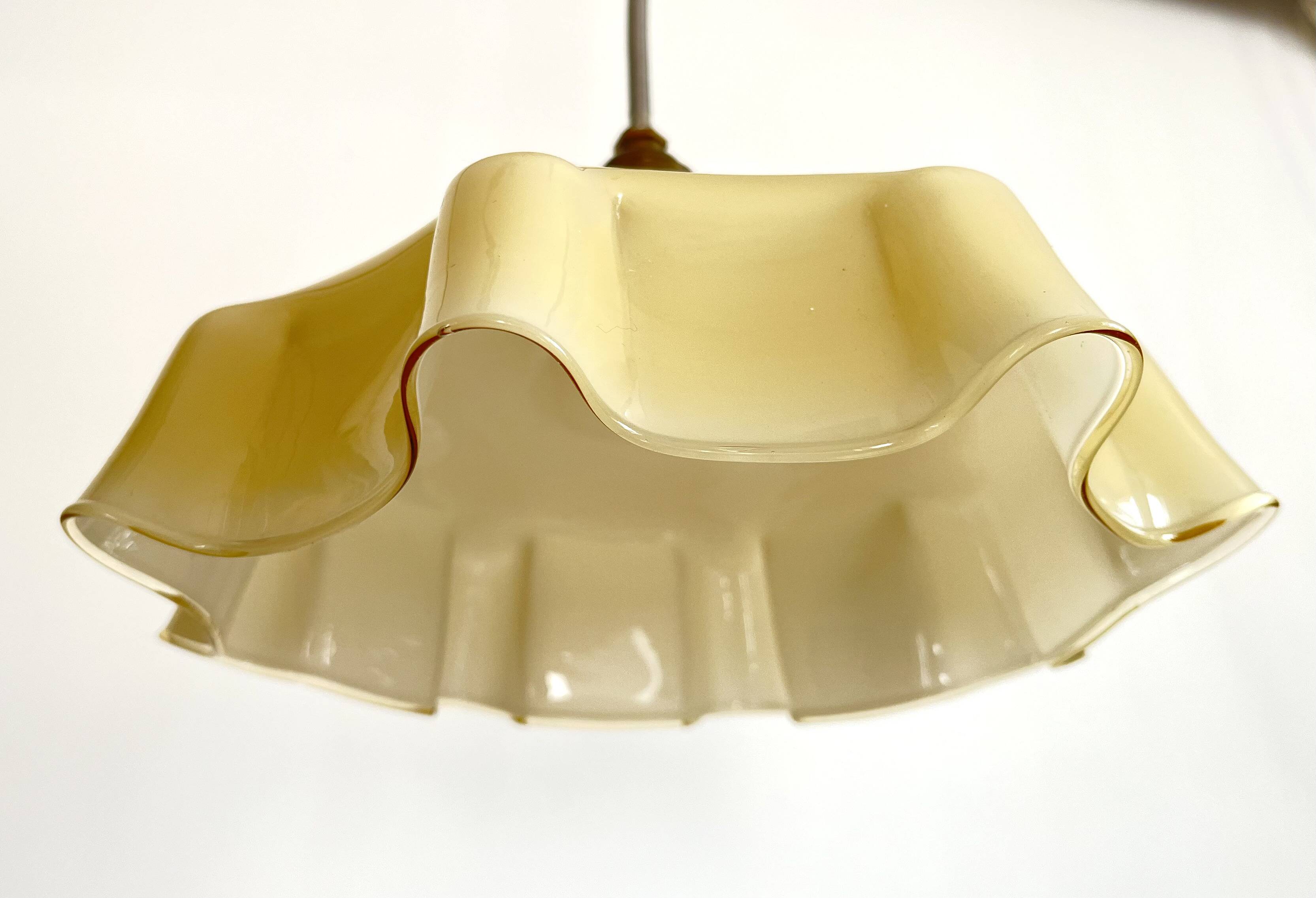 Opaline suspension with yellow skirt