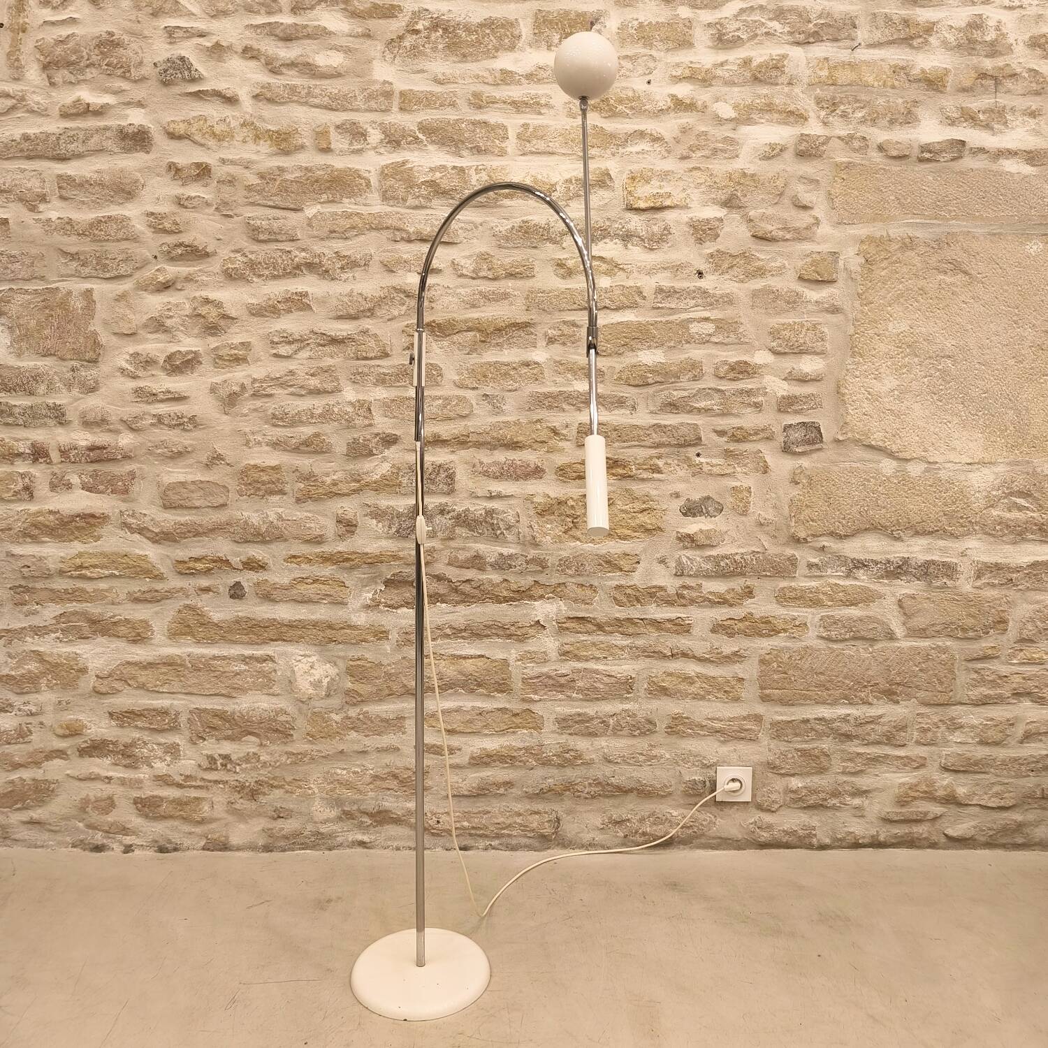 Orbiter floor lamp, Design by Robert Sonneman, Luci Italia, 1960