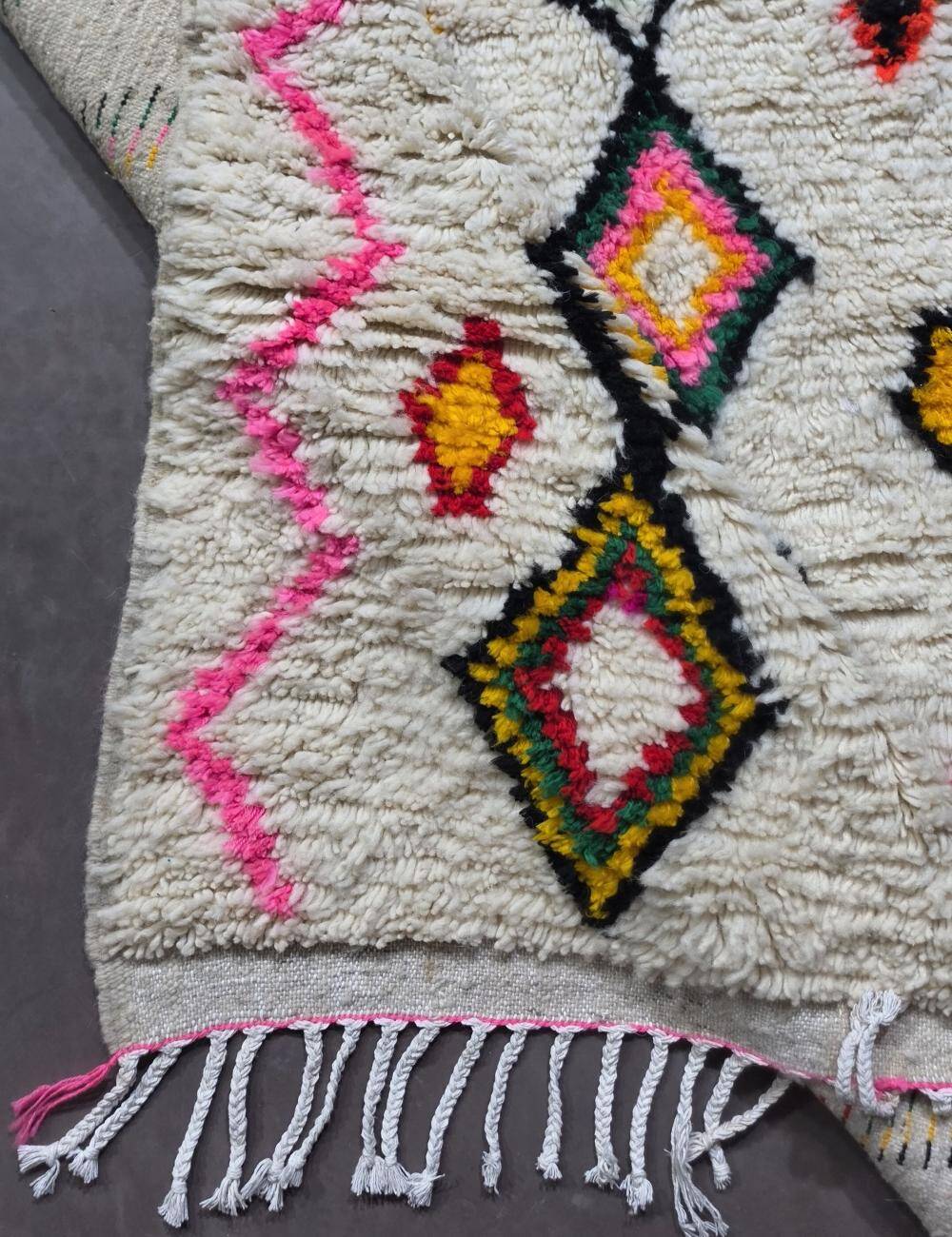 Azilal Berber Pattern Rug - 270 x 187 cm