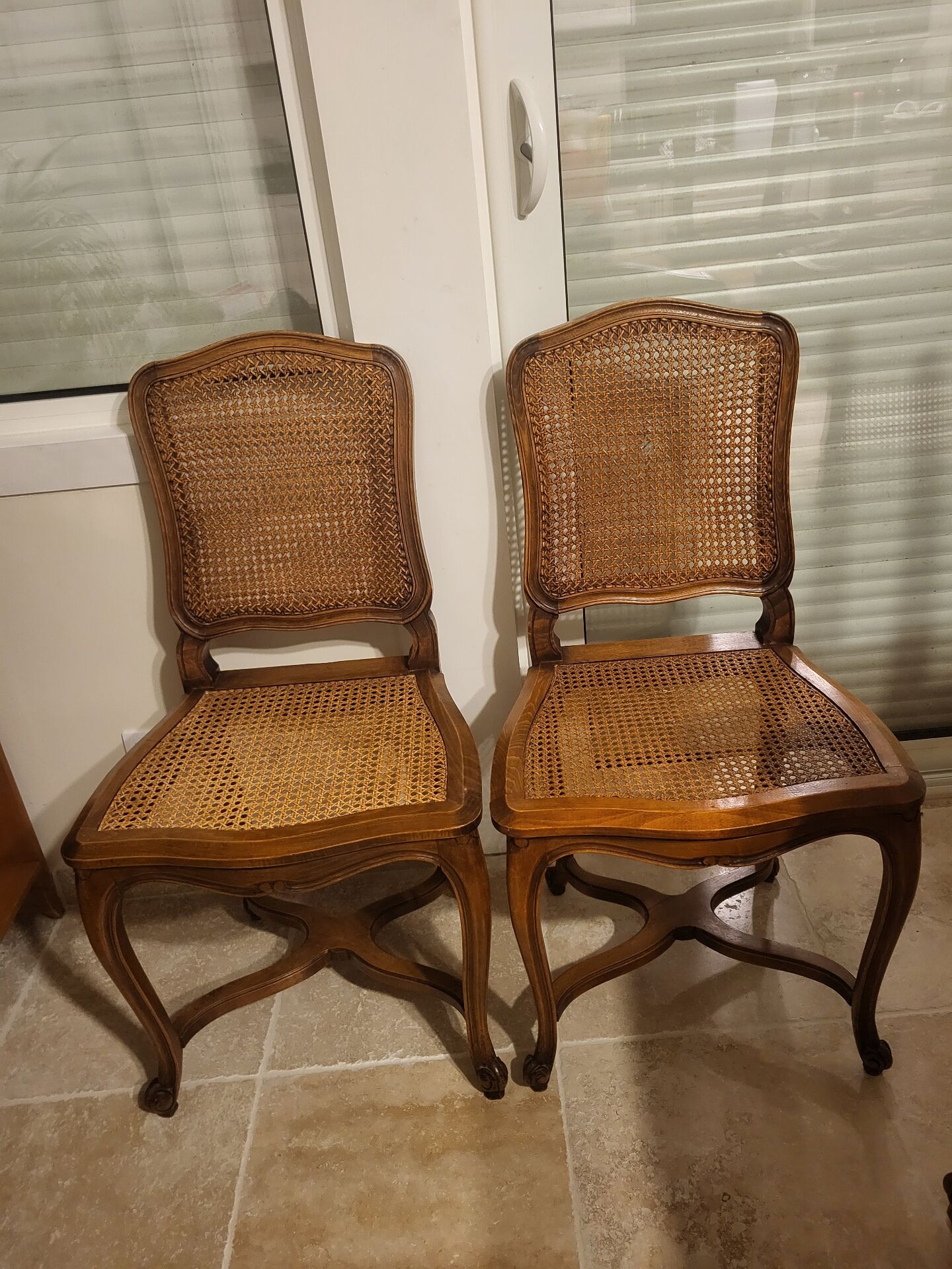 Set of chairs