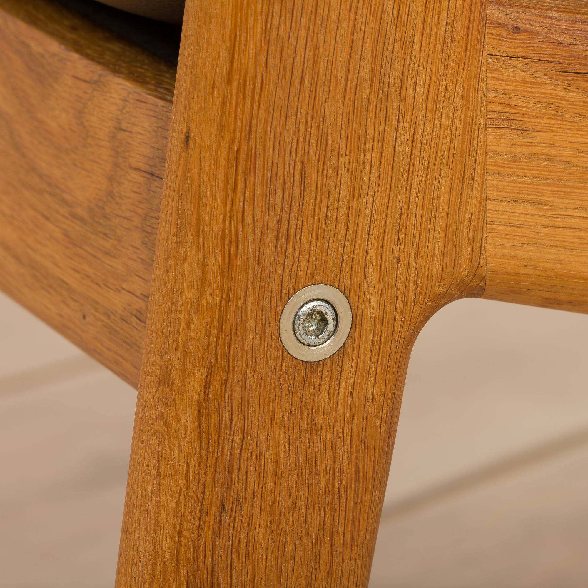 Hans Wegner GE 265 armchair  for Getama in Oak & Black Leather, Denmark