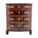 Commode antique, Europe du Nord, vers 1900.