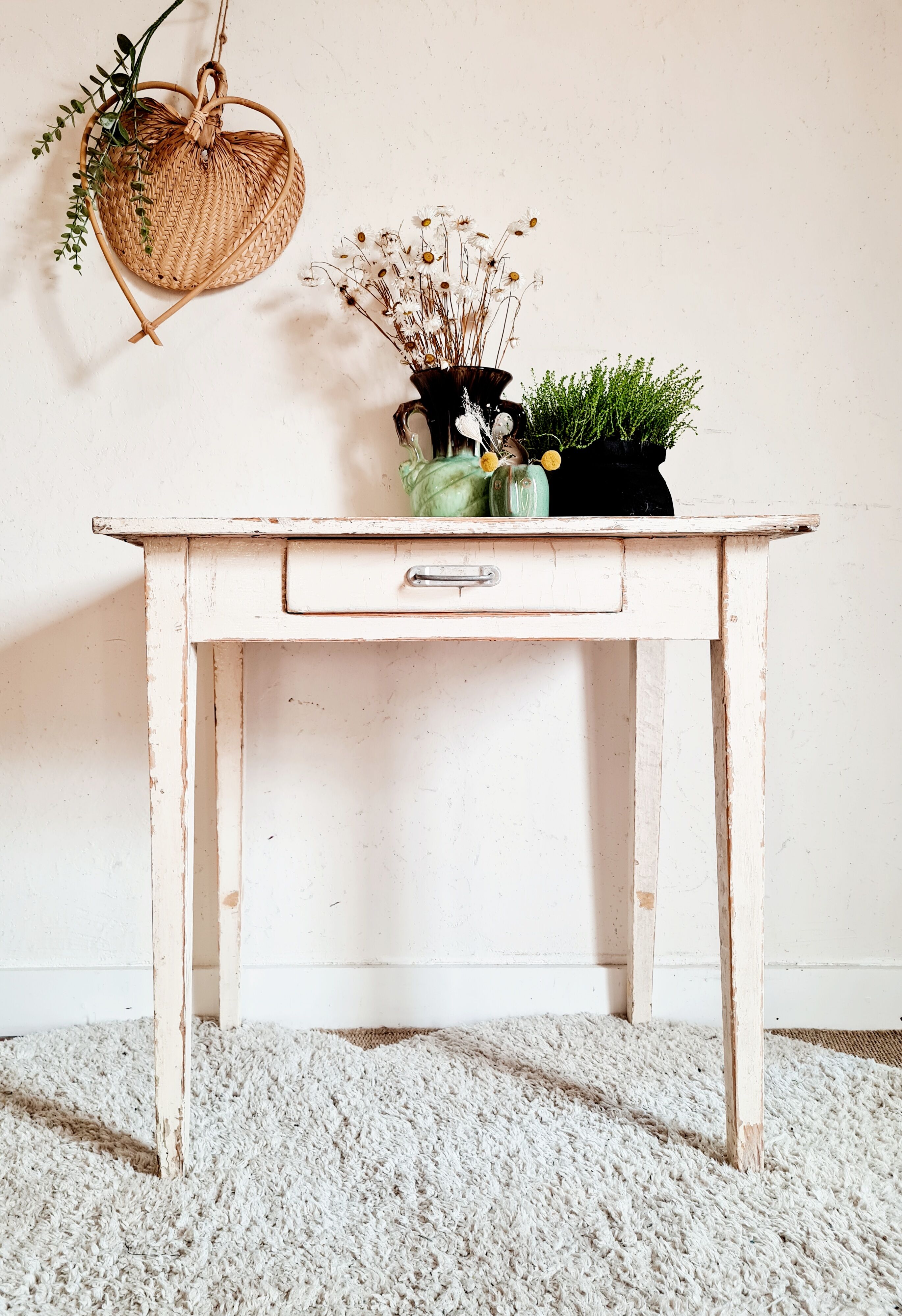 Skated white farm table