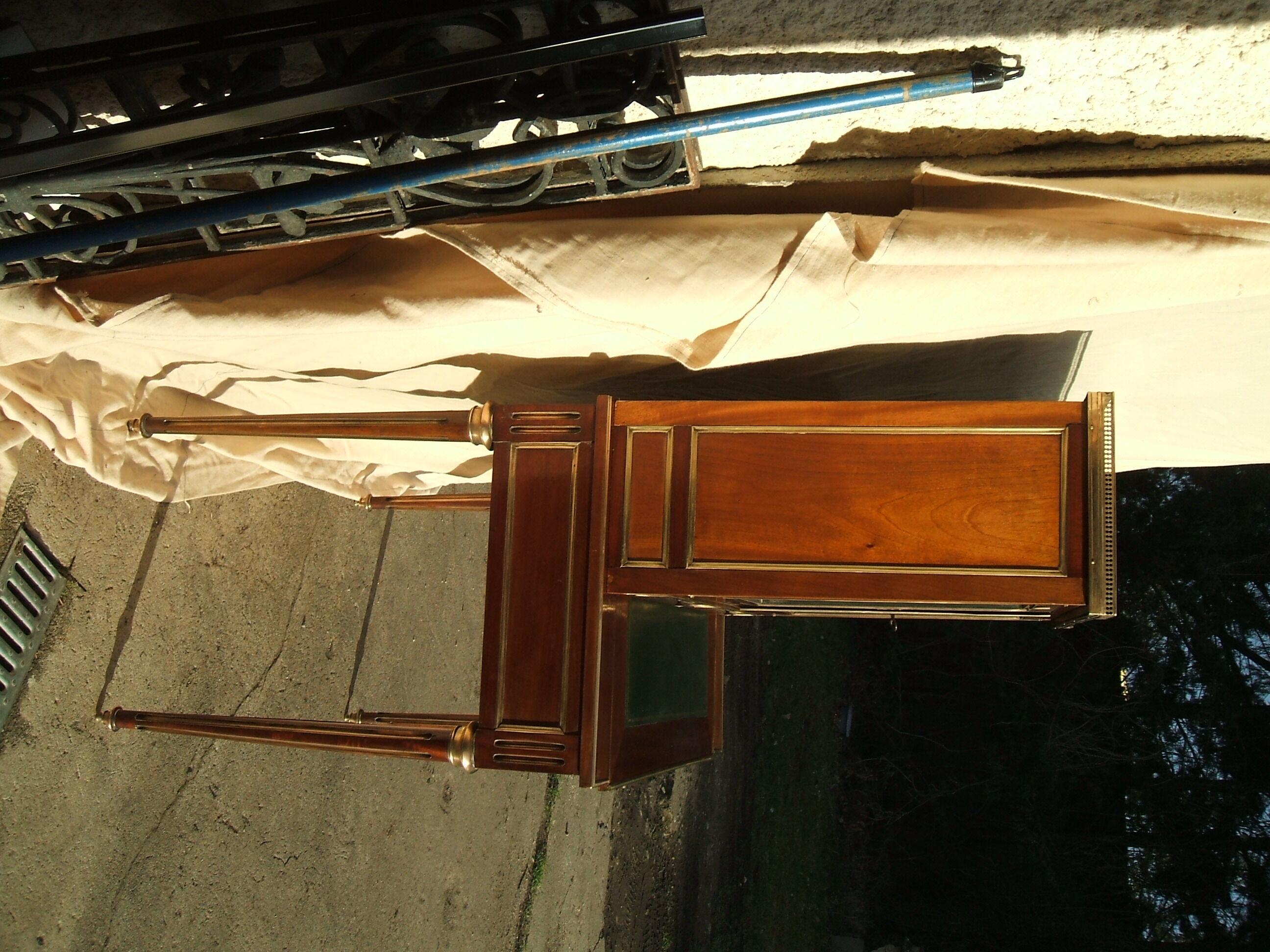 Bureau de dame Louis XVl acajou