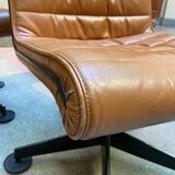 Conference armchair in fawn leather - 1980