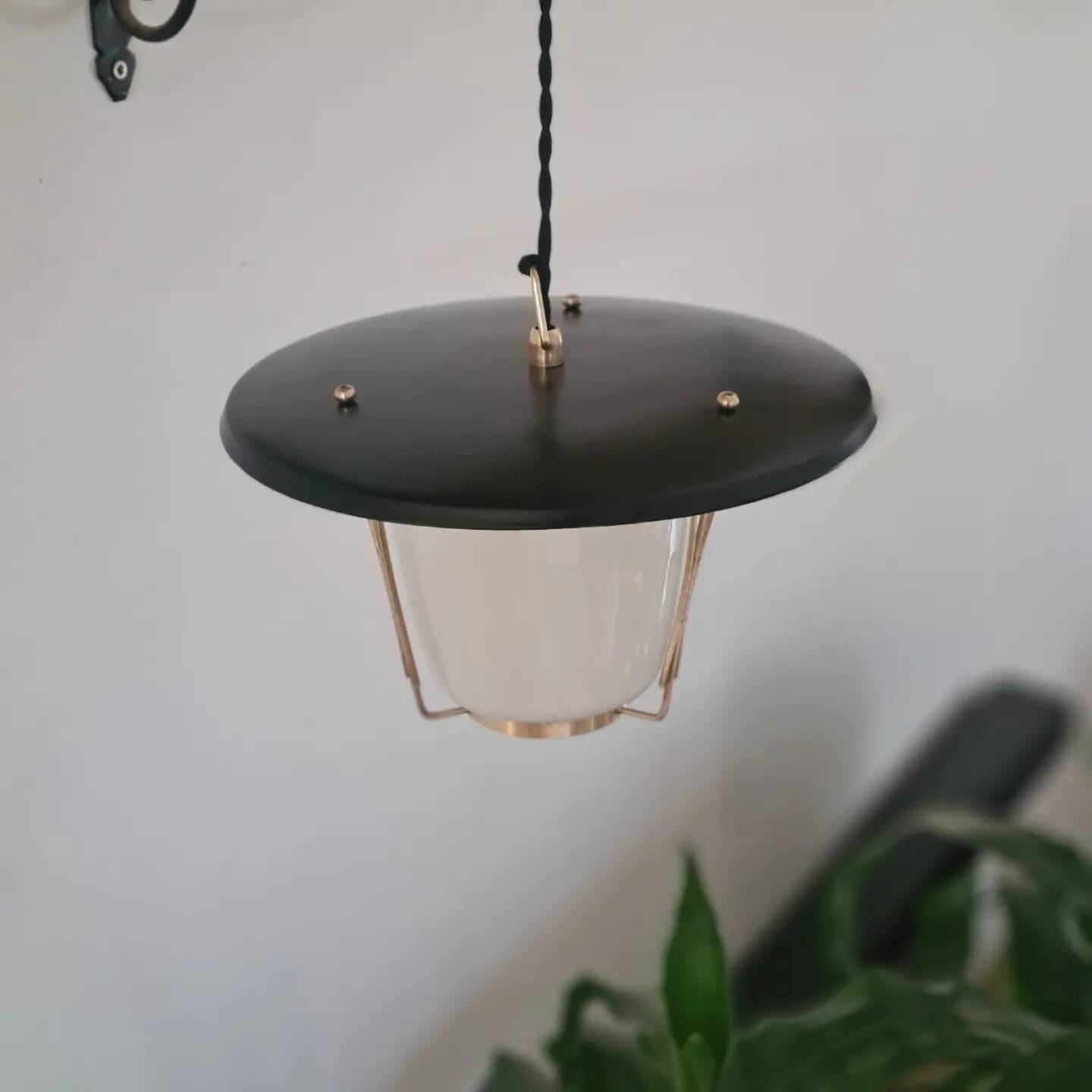 Vintage suspension sheet brass opaline glass