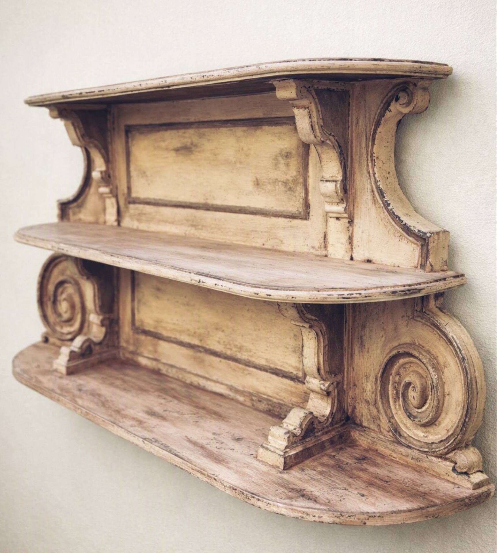 Saint-Hubert wall shelf in solid wood – 19th century – Patina