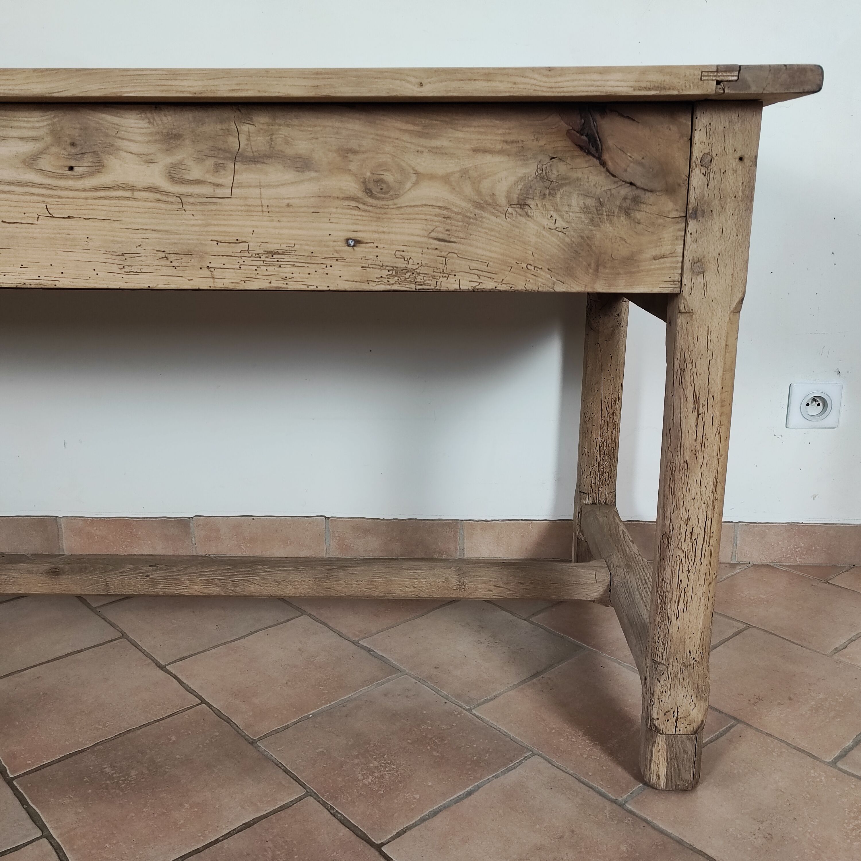 Farmhouse table