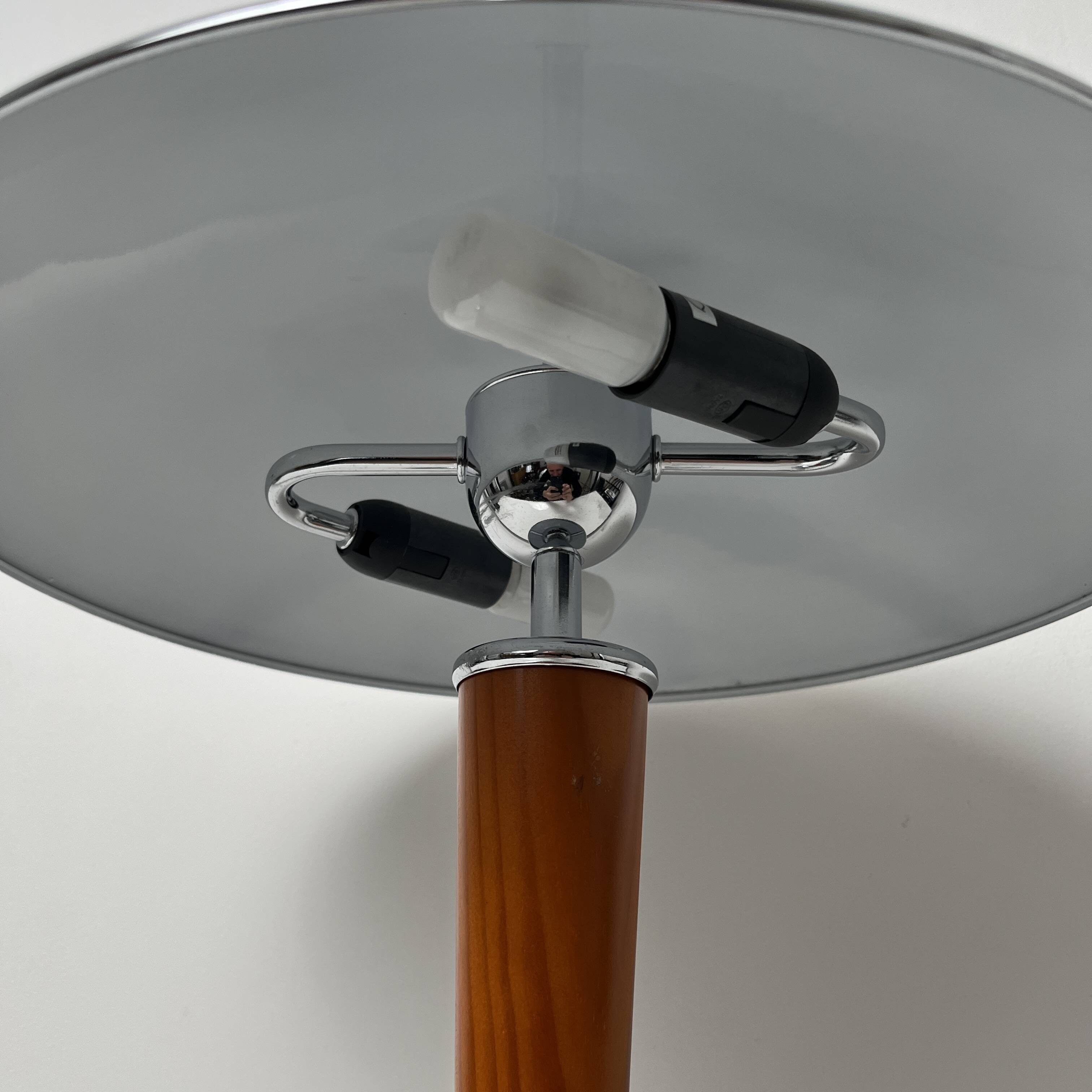 Chrome mushroom lamp in art deco style called liner