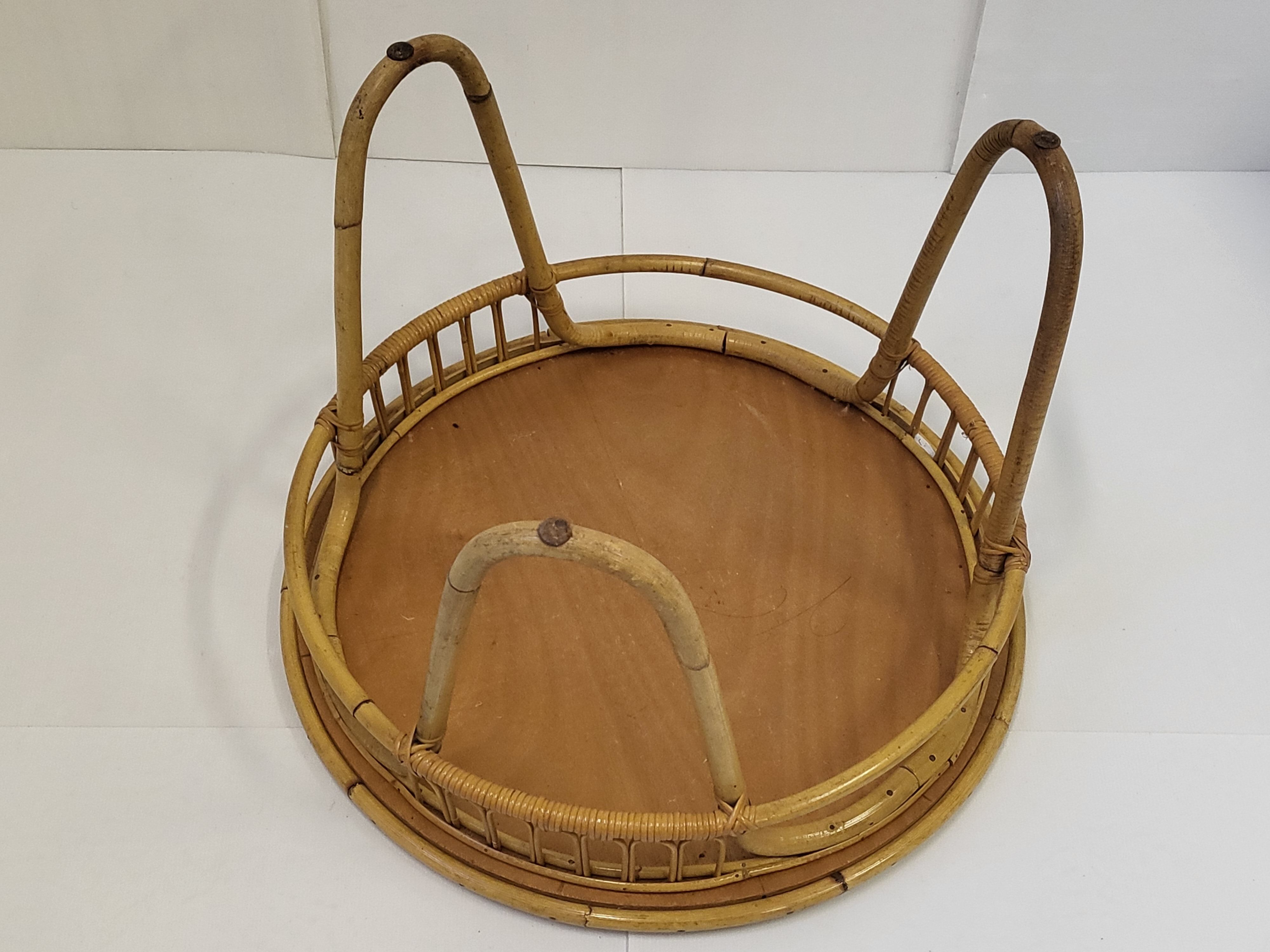 Round coffee table vintage 1950 rattan