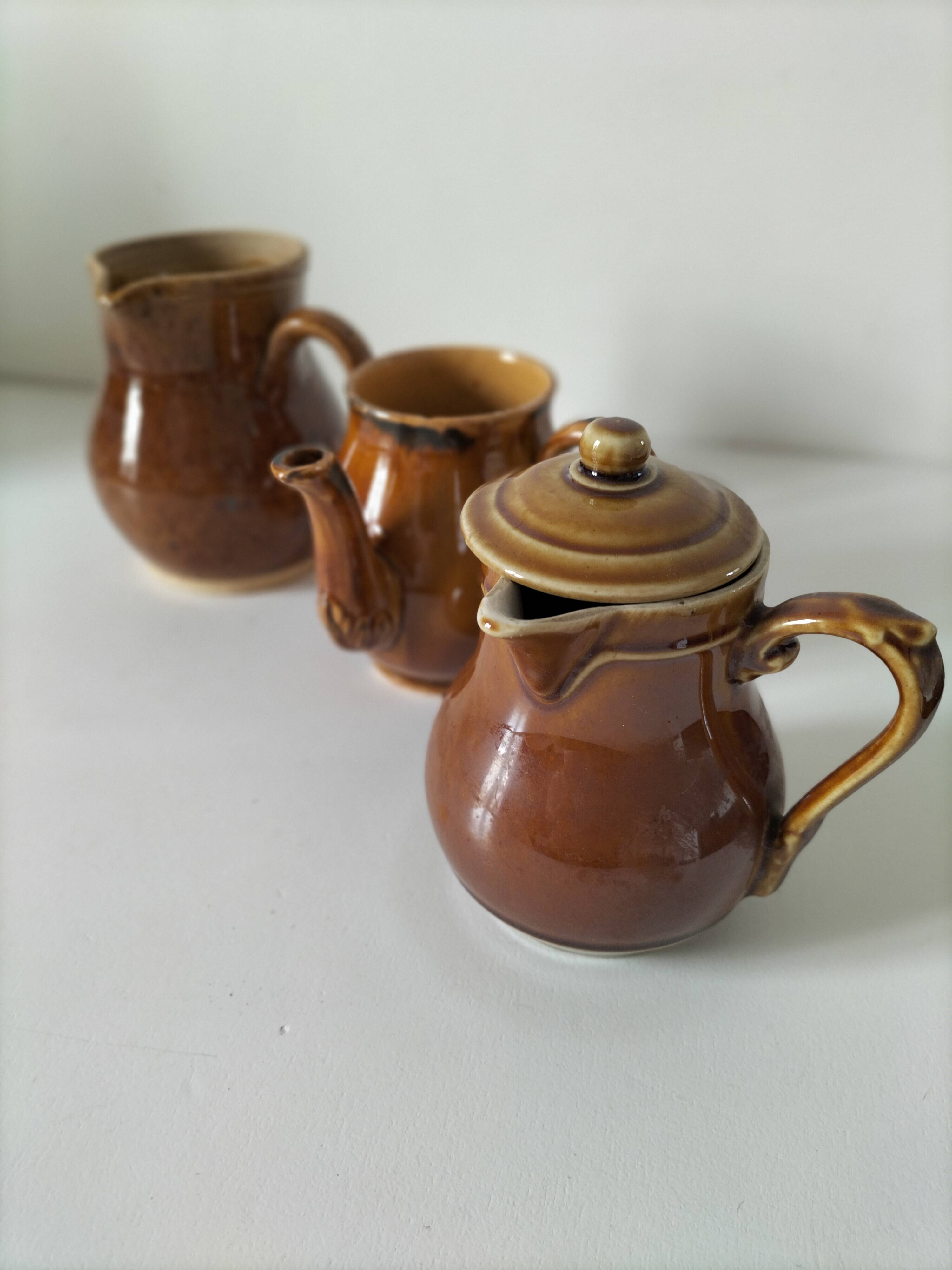 Set of three stoneware jugs from Vendeuvre Pottery – bistro charm