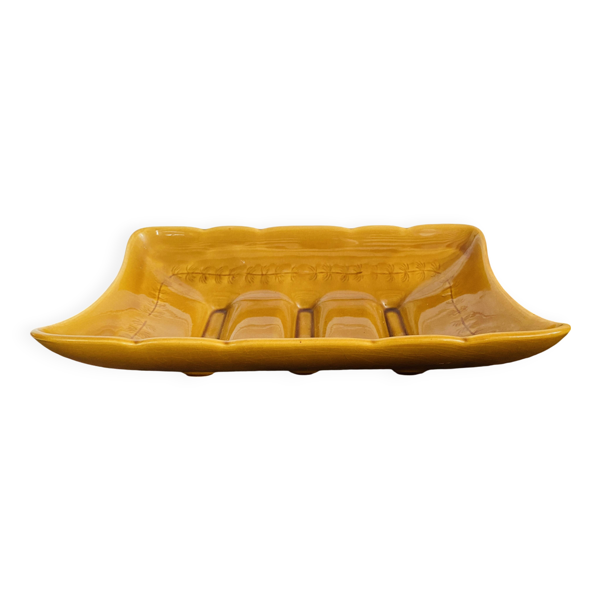 Asparagus dish from the Gien earthenware factory