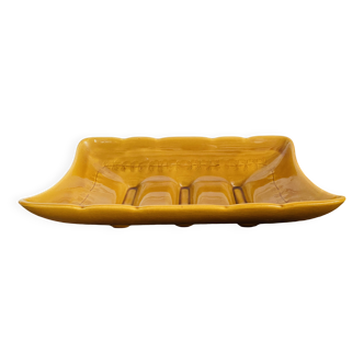 Asparagus dish from the Gien earthenware factory
