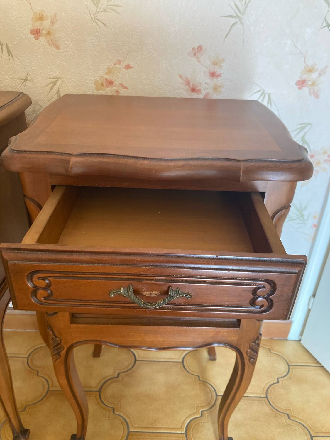 Bedside table