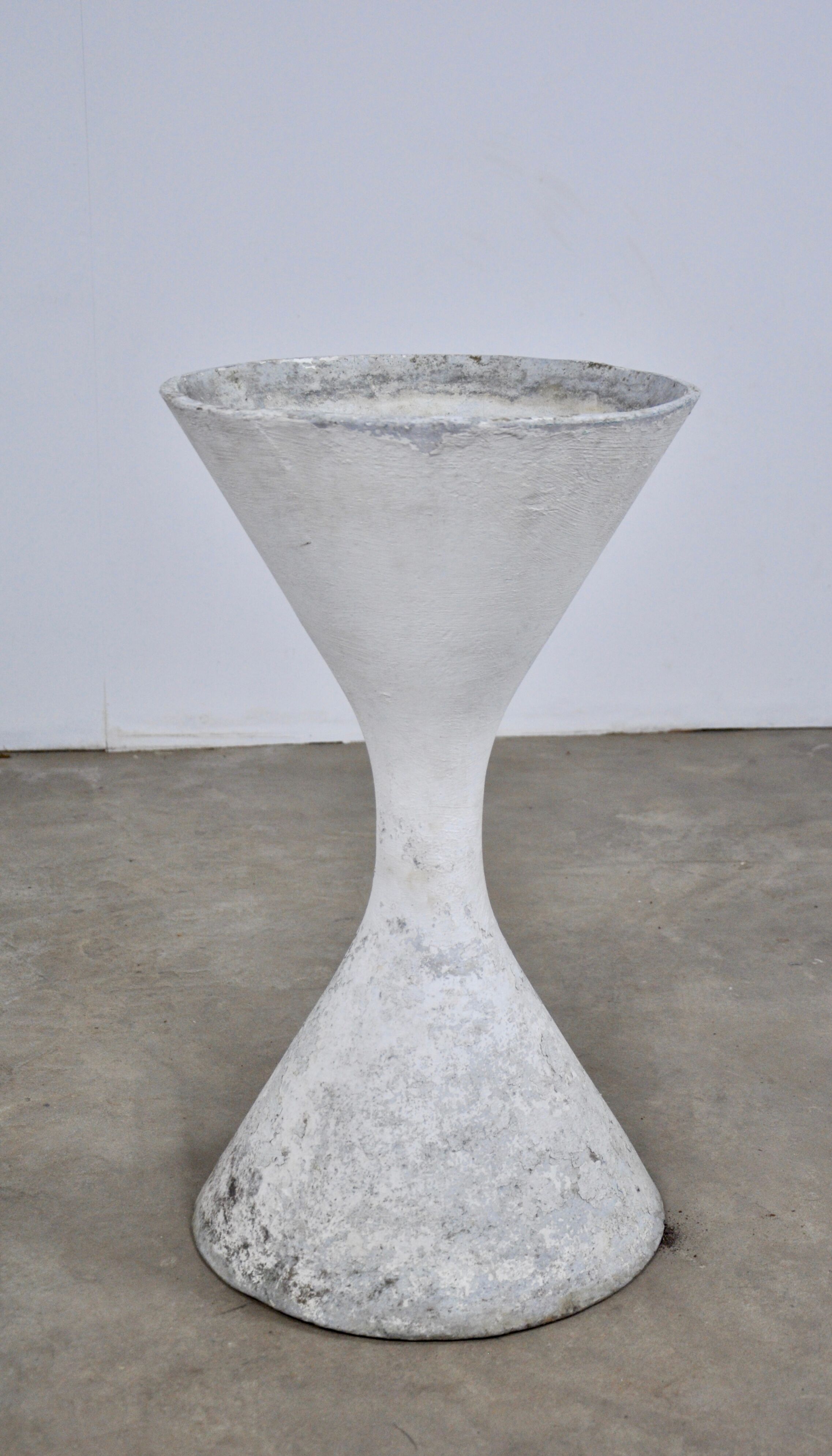 Diabolo design planter Anton Bee and Willy Guhl for Eternit SA 1960