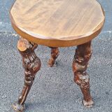 Tabouret brutaliste en bois