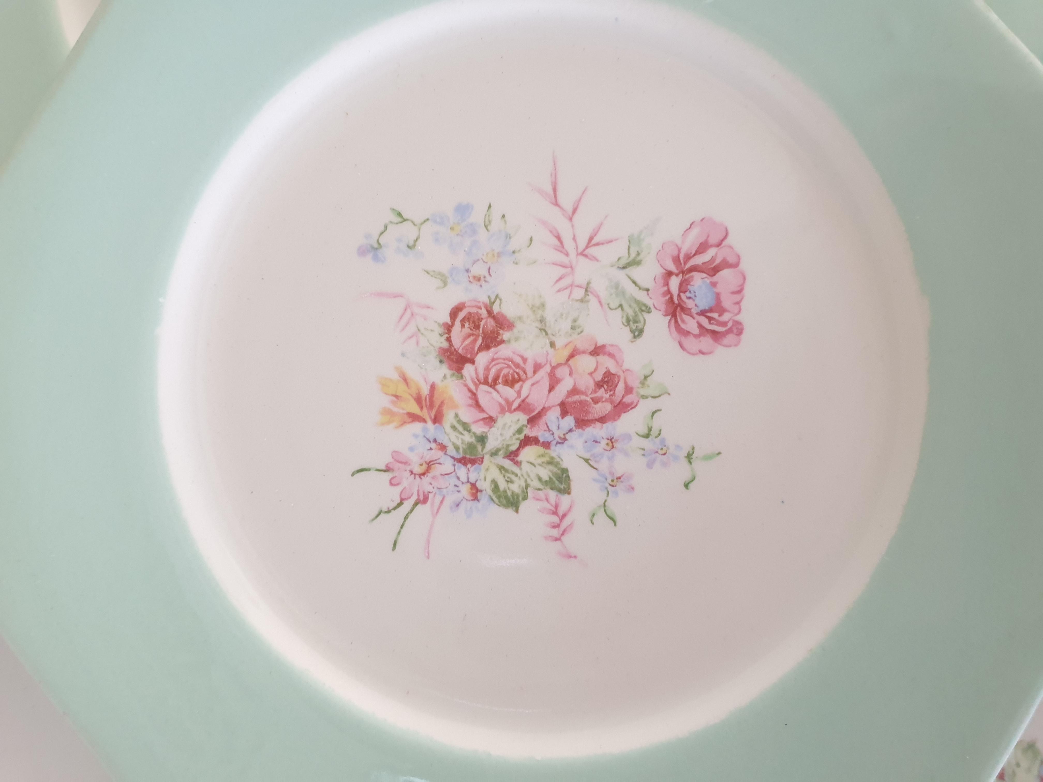 Set of 12 dessert plates in earthenware