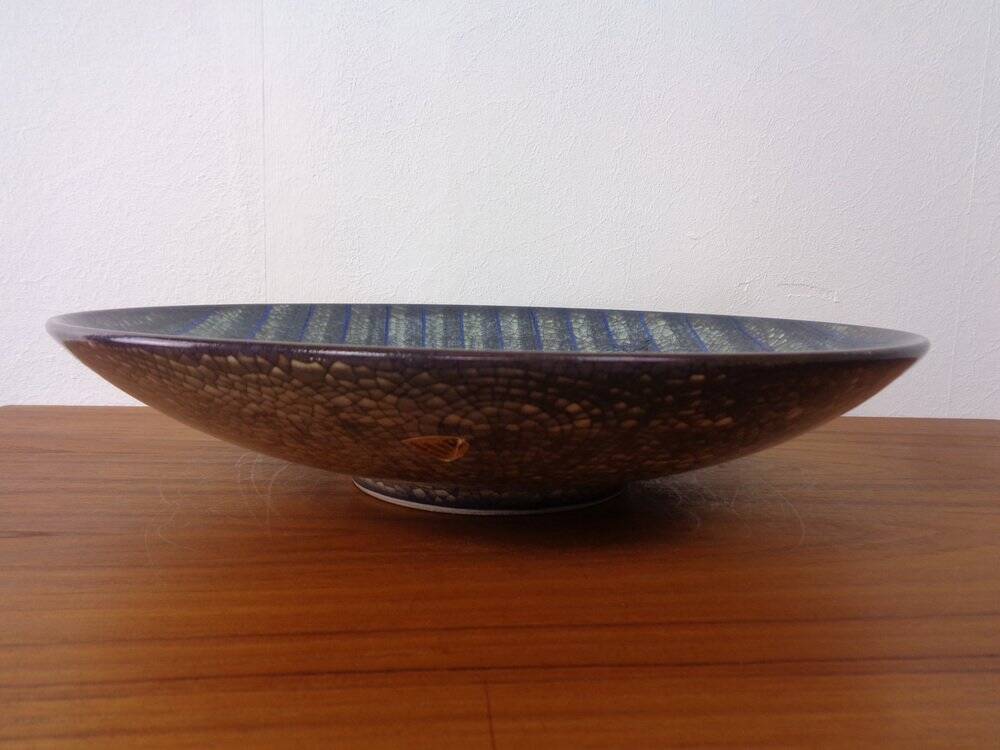 Large Danish studio ceramic bowl by Marianne Starck for Michael Andersen, Denmark, 1960s.