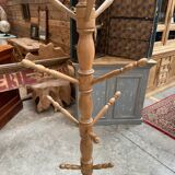 Free-standing coat rack