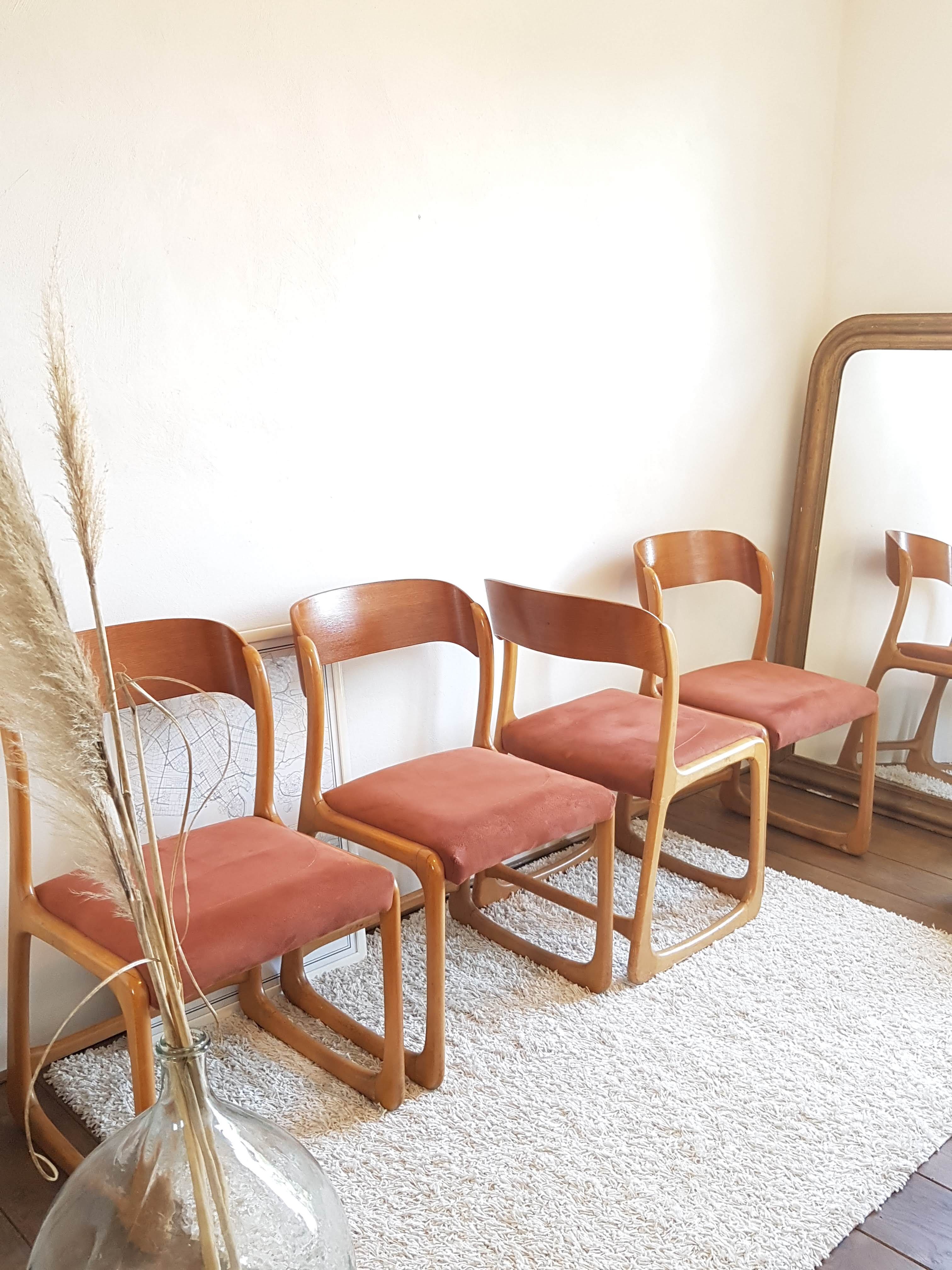 Suite de 4 chaises traineaux Baumann, 1960