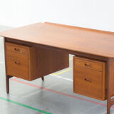 Office designed by Arne Vodder and produced by Vamo Sønderborg, Danemar