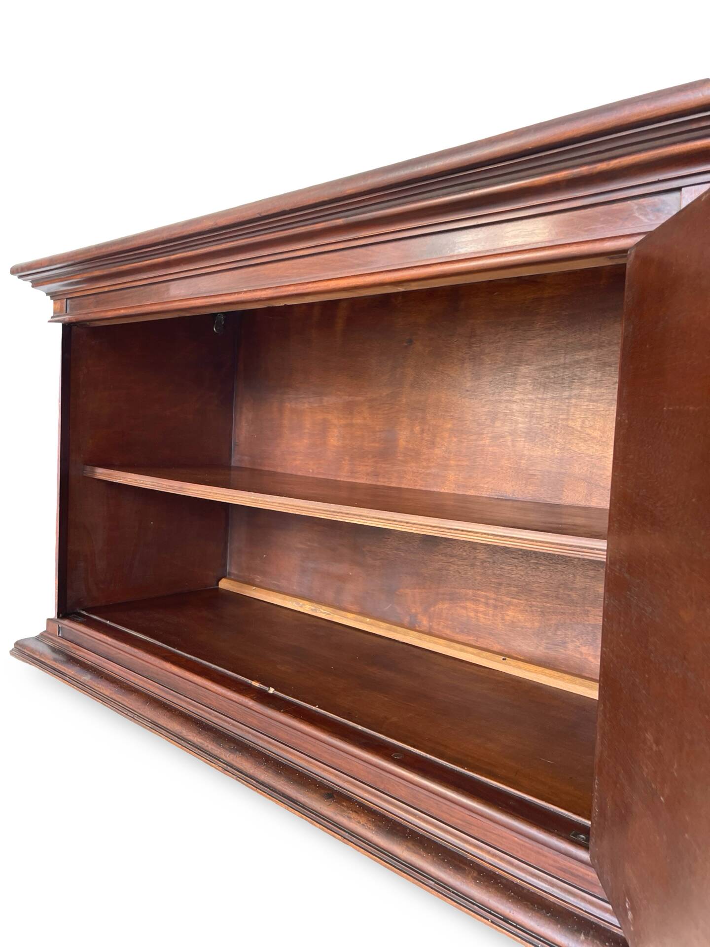 The high-quality Italian Renaissance Revival credenza, 1920s/1930s