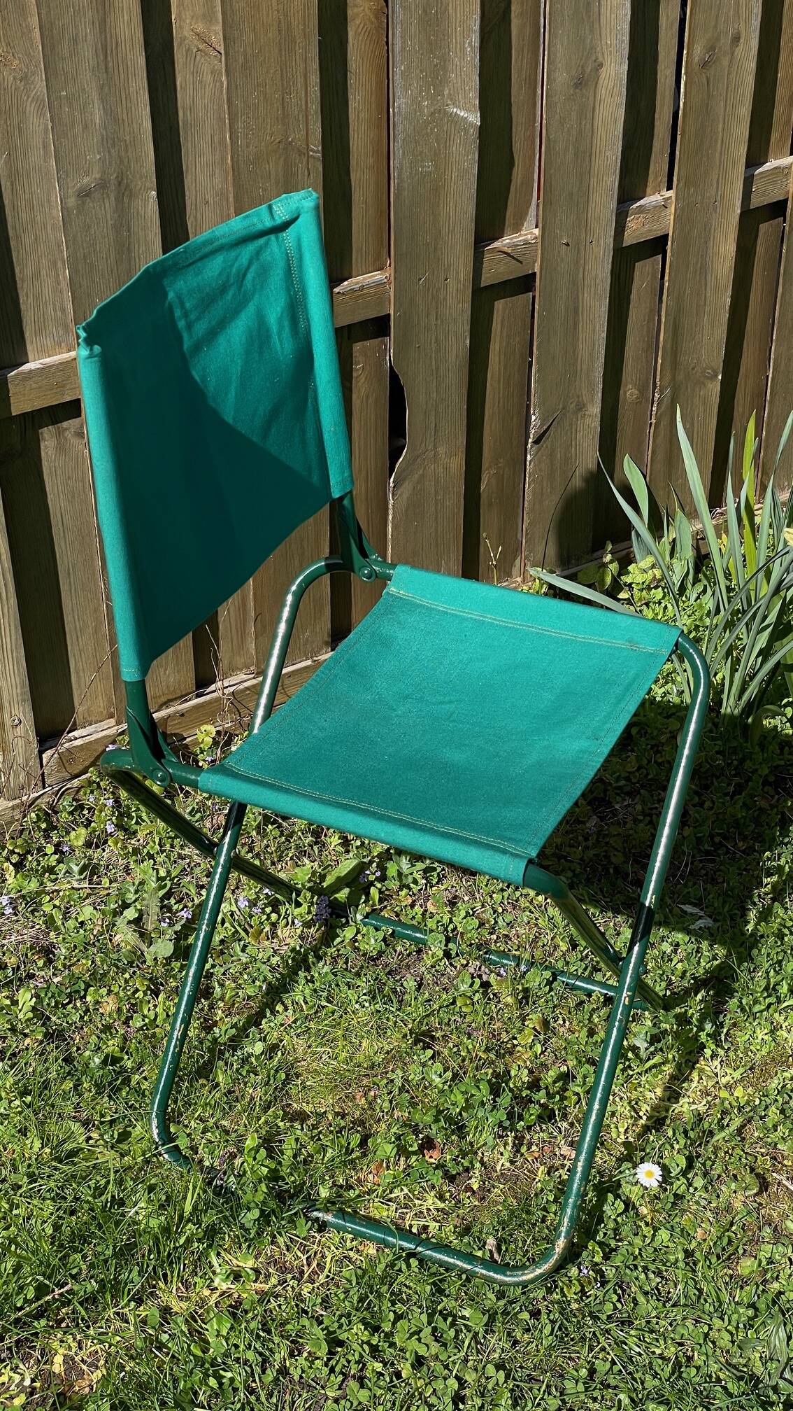 Vintage folding nomad camping chair