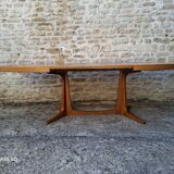 Baumann oval table