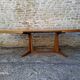 Baumann oval table