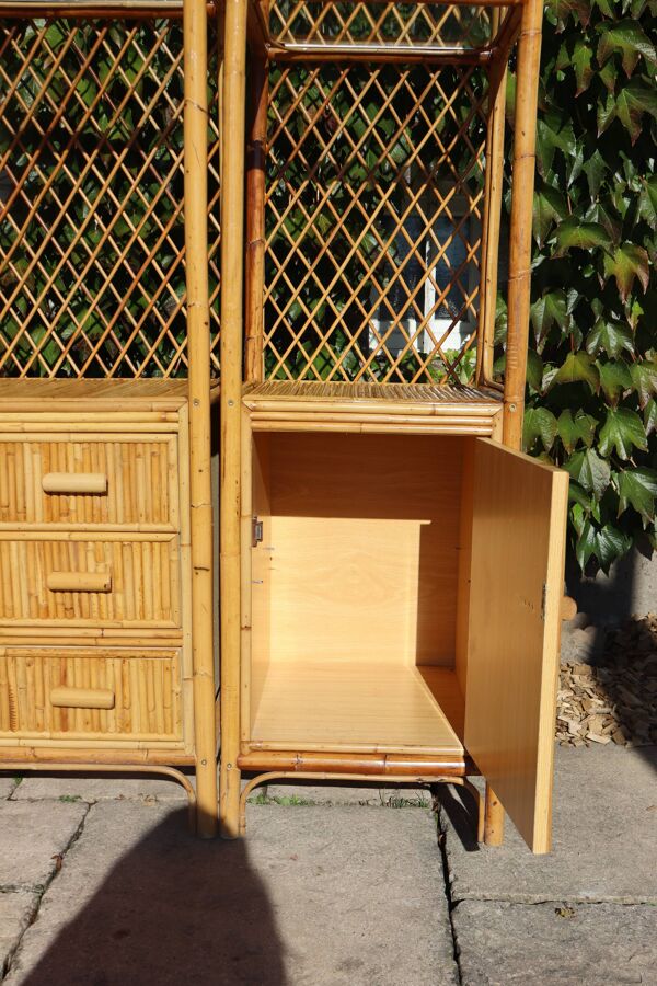 Bibliothèque, étagères sur pieds en rotin style pagode, 1970