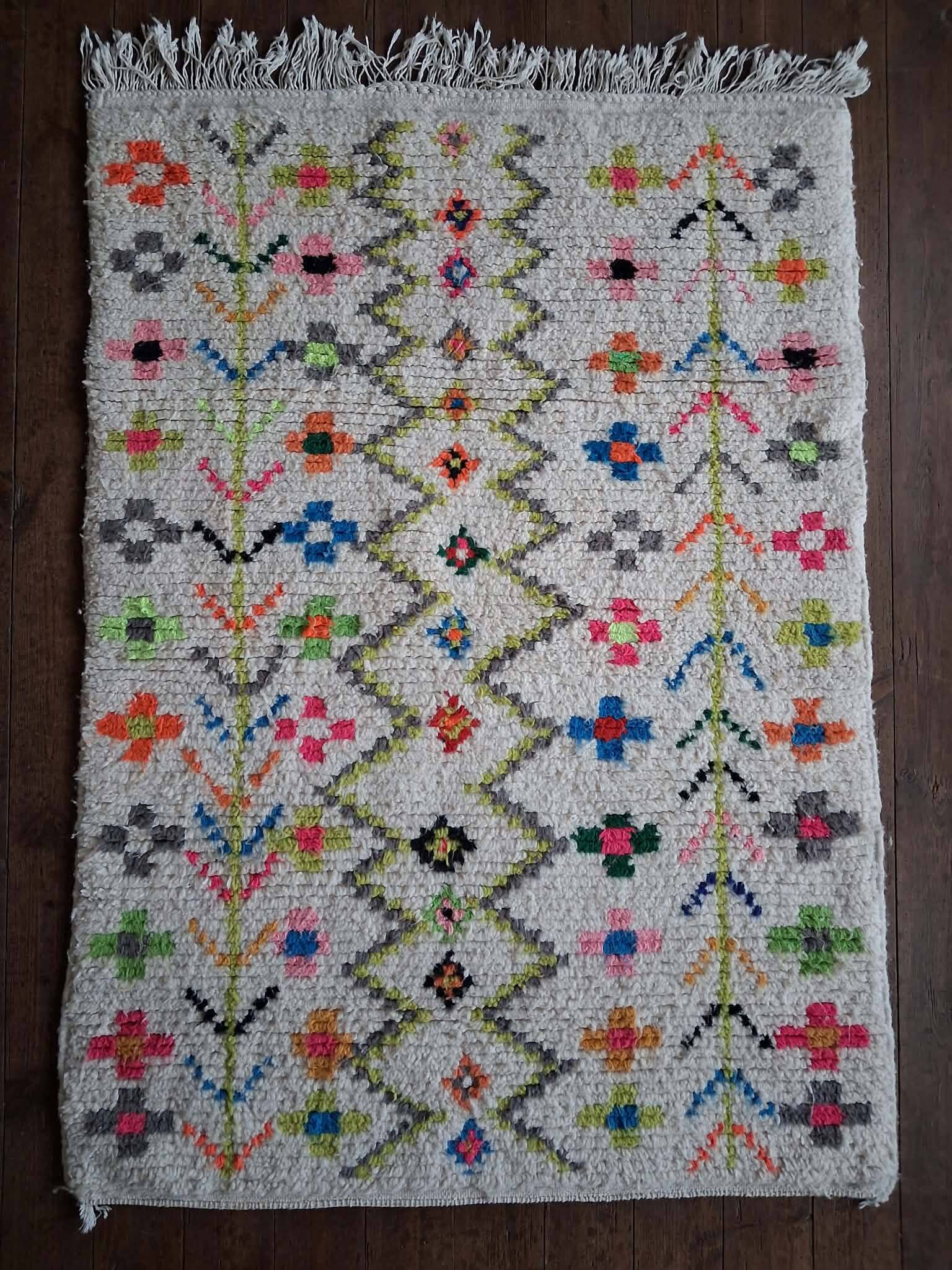 Tapis berbère beni Ouarain fait main 144x102cm
