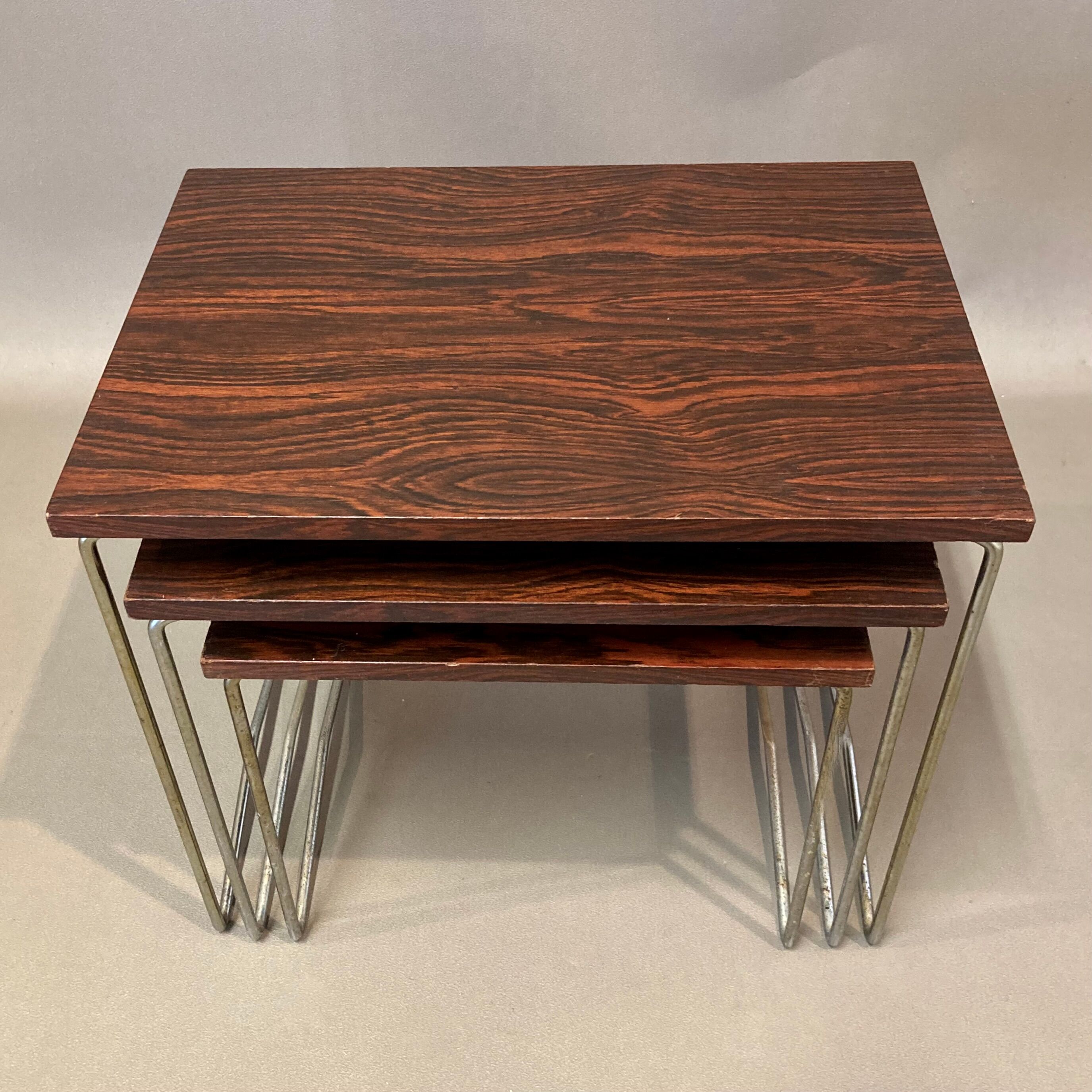 Design trundle table 1950