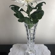 Vase haut verre taillé