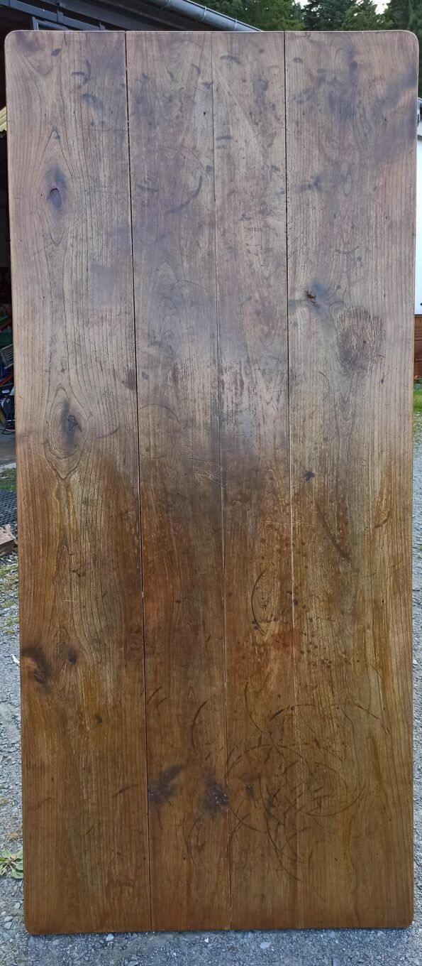 Limousin limousine farm table