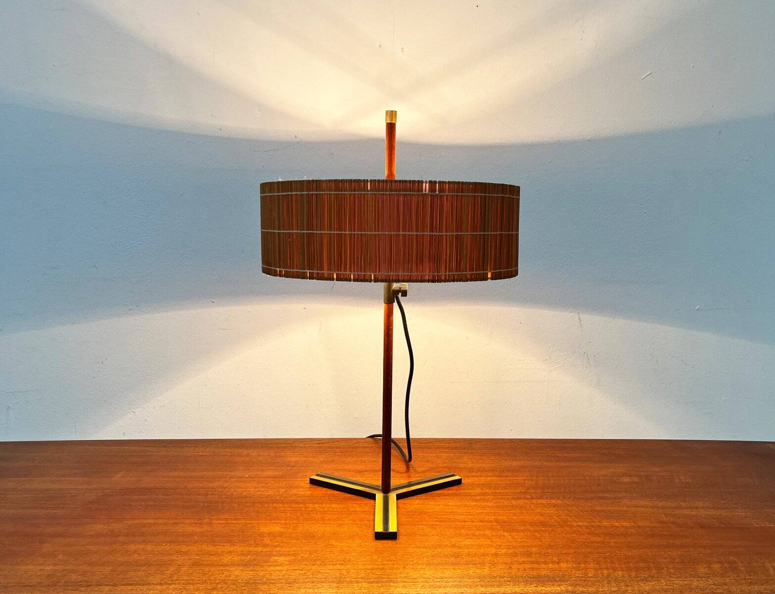 Minimalist tripod table lamp in teak, mid-century German style by Kaiser Leuchten, 1960s.