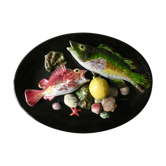Plat en barbotine, décor poissons, signé Quinson à Vallauris
