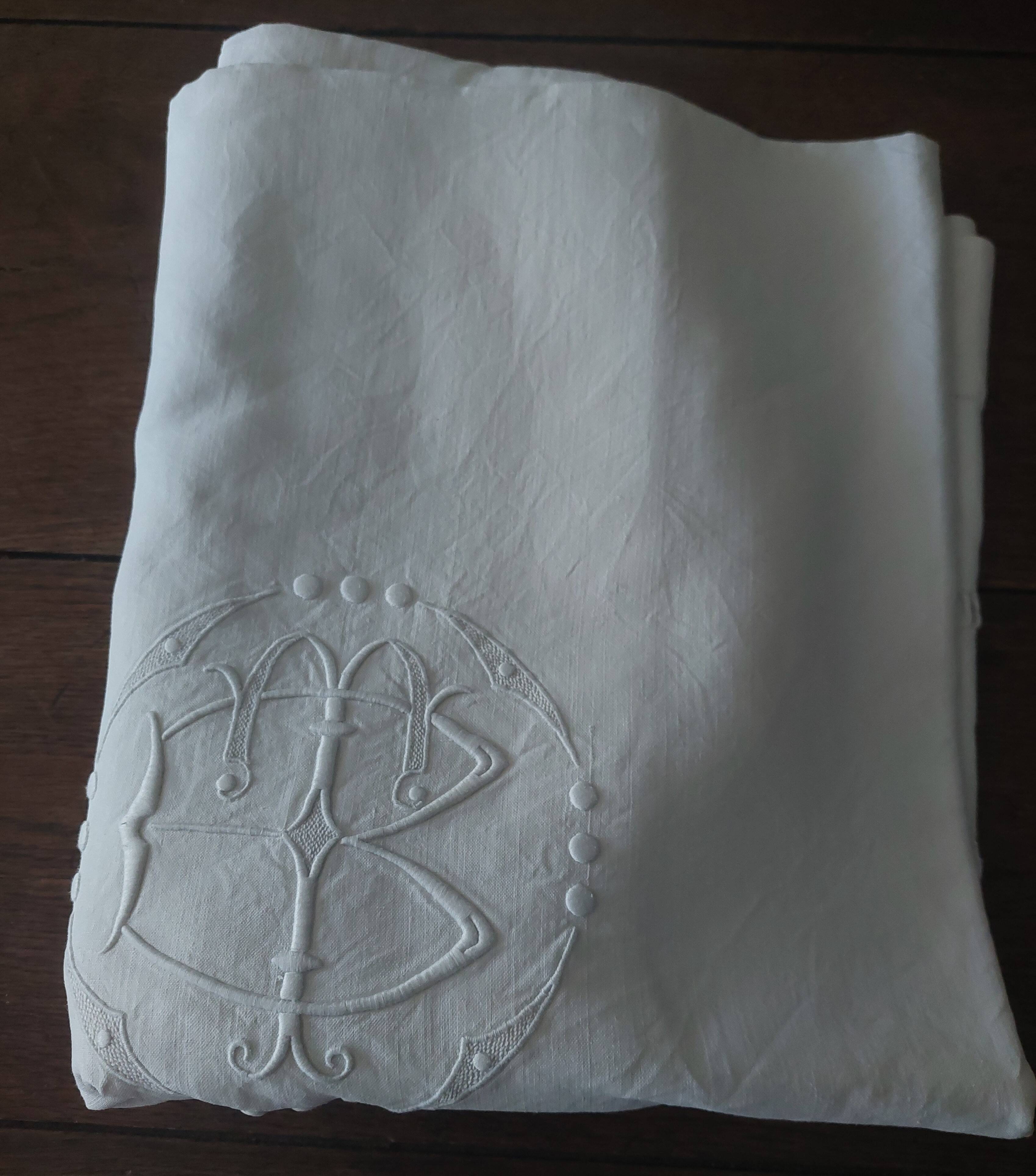 Antique linen sheet 210 X 290 cm monogram BT