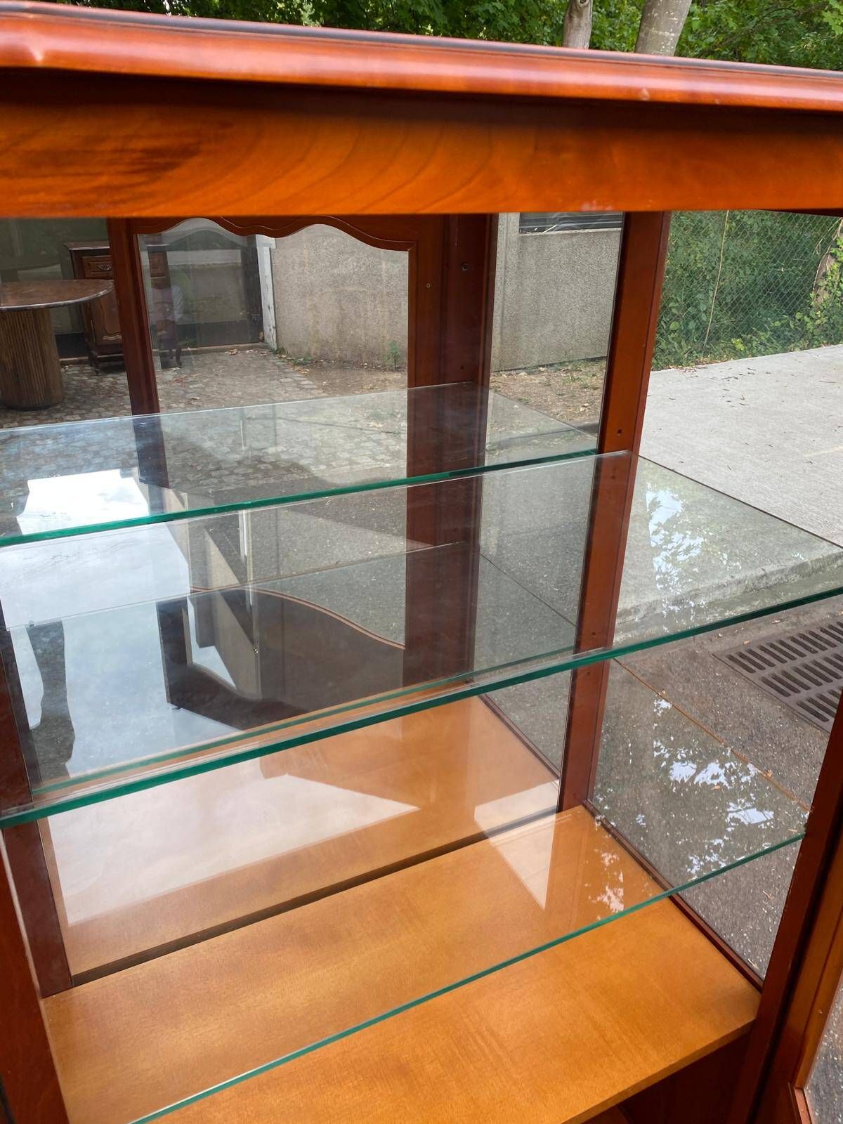 Vitrine argentier style Louis XV en merisier fond miroir & étagères Verre 9