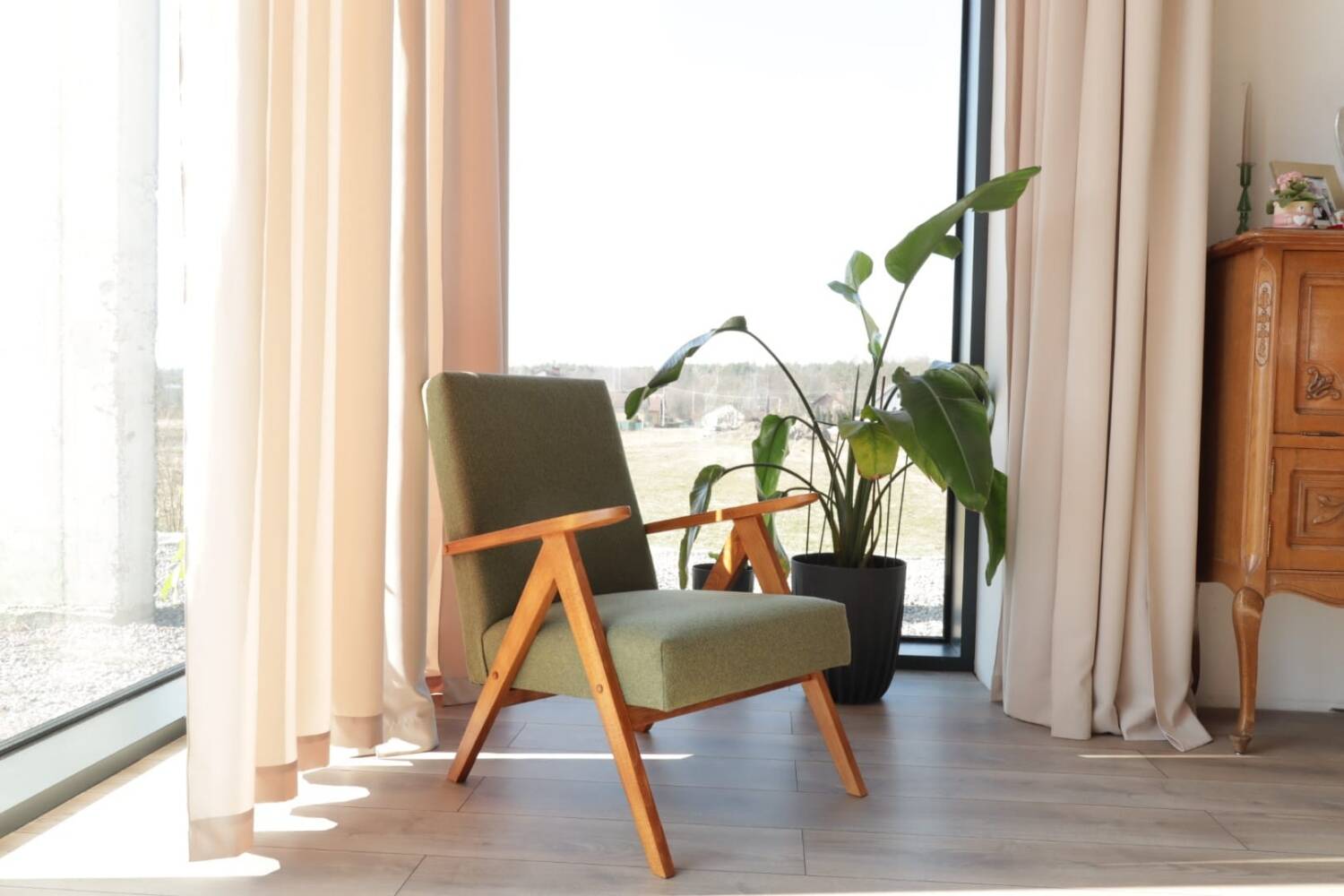 Vintage Design Kiwi Green Boucle Armchair